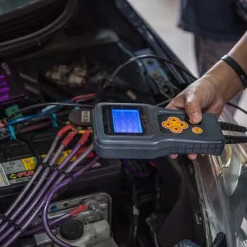 Ремонт электроники автомобиля-Ремонт електроніки автомобіля