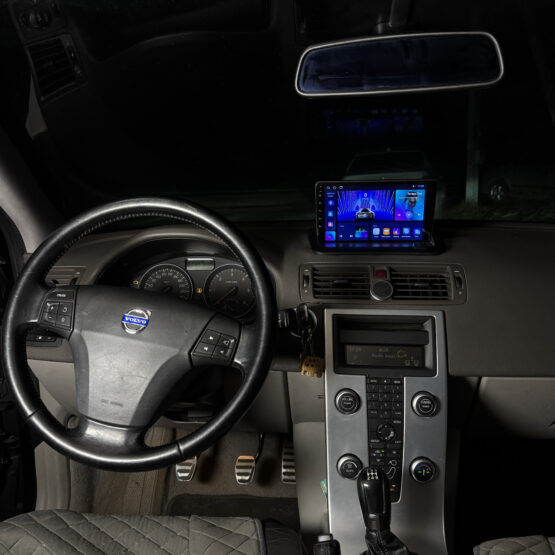 Установка камеры заднего вида на Volvo — интеграция в мультимедиа